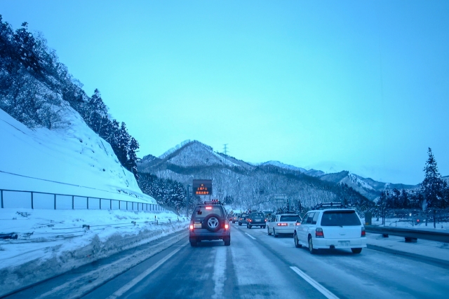 高速　積雪