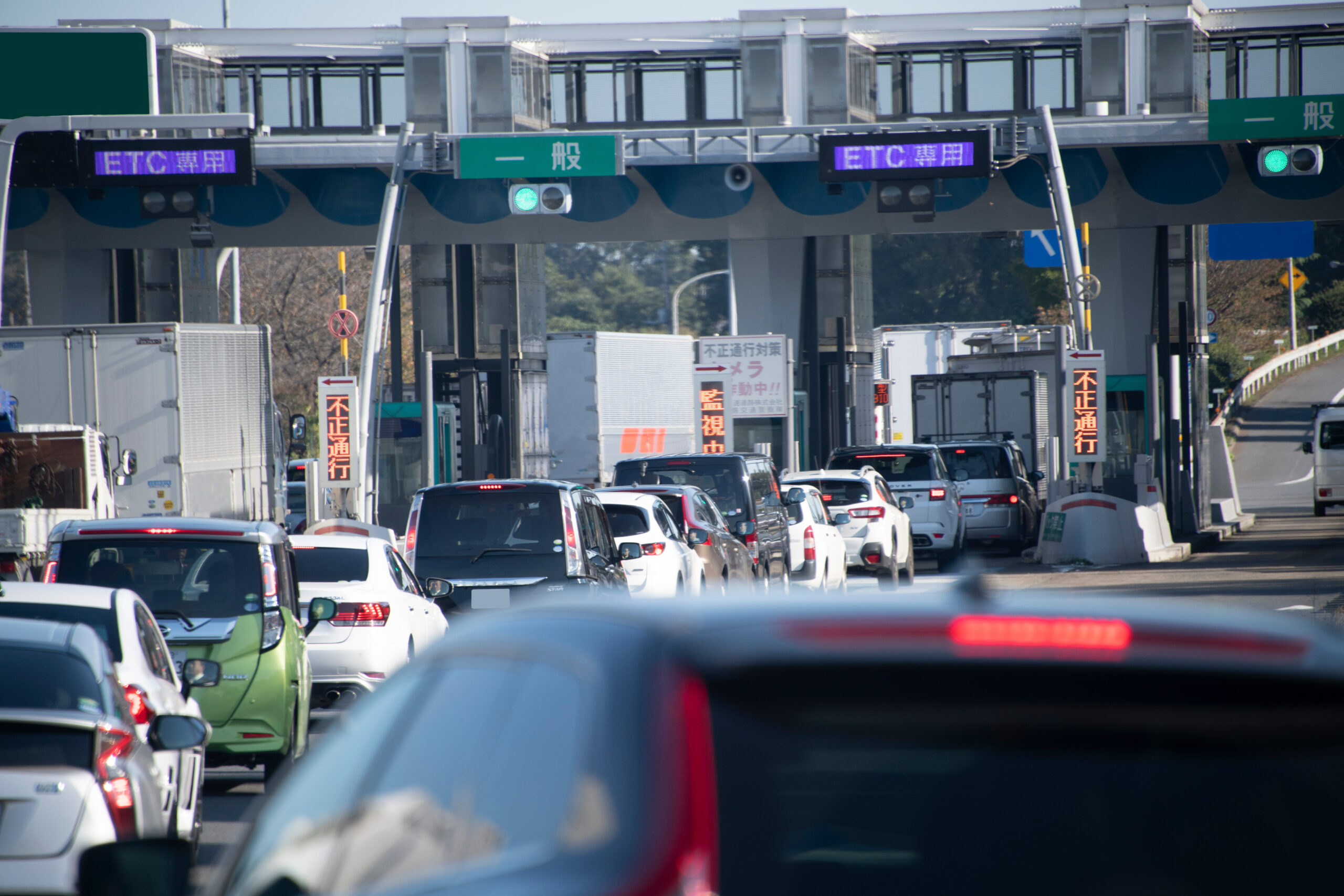 お盆Uターン&帰省ラッシュ最新予測|関越道・常磐道で長距離渋滞のピークはいつ? 高速 渋滞
